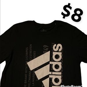Adidas Graphic Tee - L